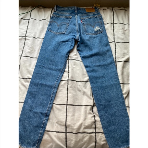 Never worn Levi’s size 23 waist, wedgie style fit - Picture 2 of 4